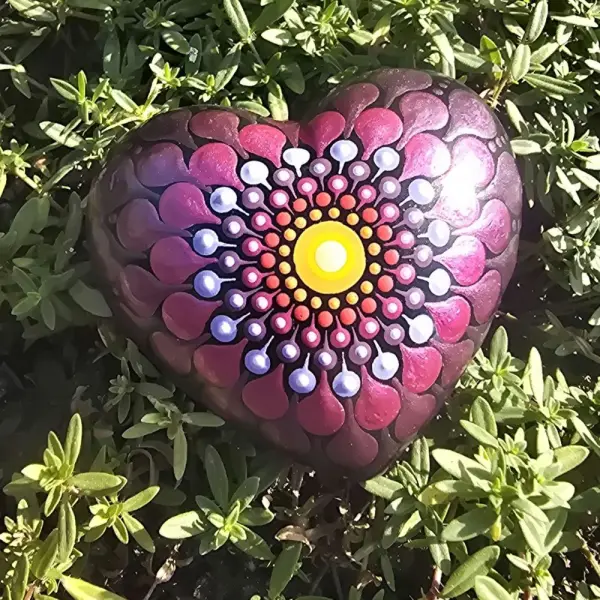 Pierre cœur mandala orange, mauve & fuchsia – peinte à la main