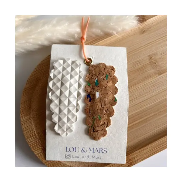 Lot de 2 barrettes en simili cuir 6 cm – douces et élégantes