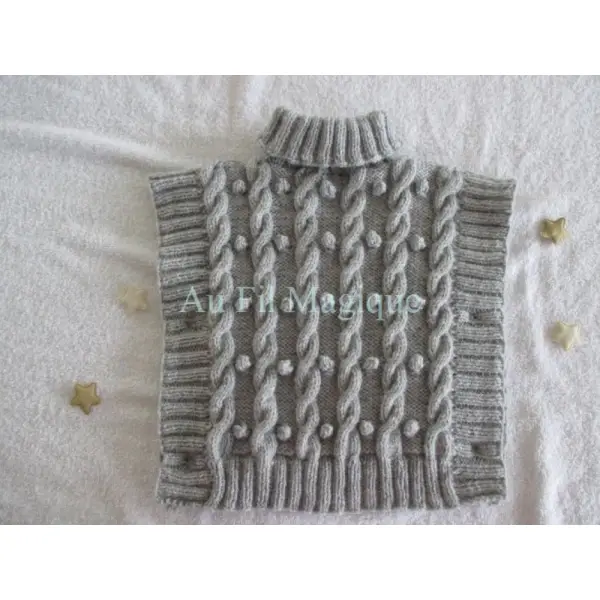 Poncho tricot laine couleur gris clair taille 2 ans