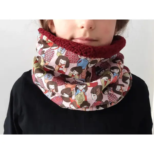 Snood tour de cou bordeaux taille enfant poupées asiatiques kokeshi accessoire hiver