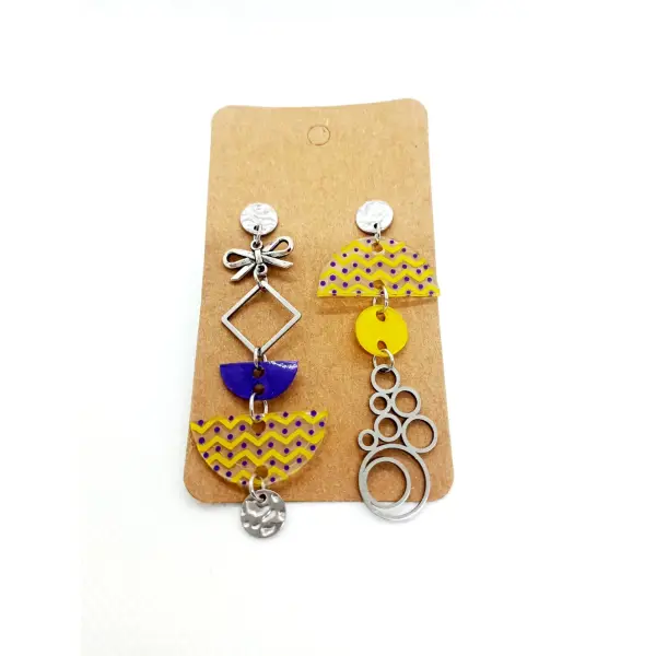 Boucles d'oreilles pendantes asymétriques