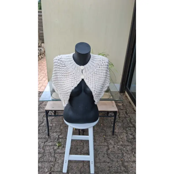 Chauffe epaules ecru tricote mains
