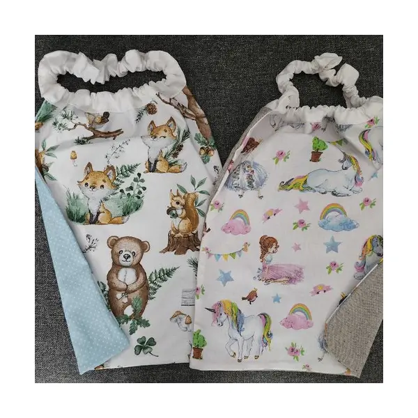 2 serviettes de table - grands bavoirs, serviettes cantine, maternelle, école, loisirs (thème : animaux de la forêt er licornes)