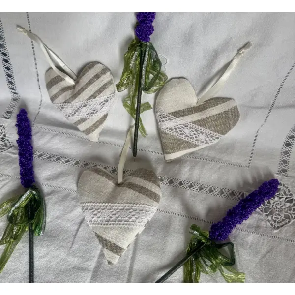 ** lot 3 cœurs lin rayures ** lin , dentelle, lavande