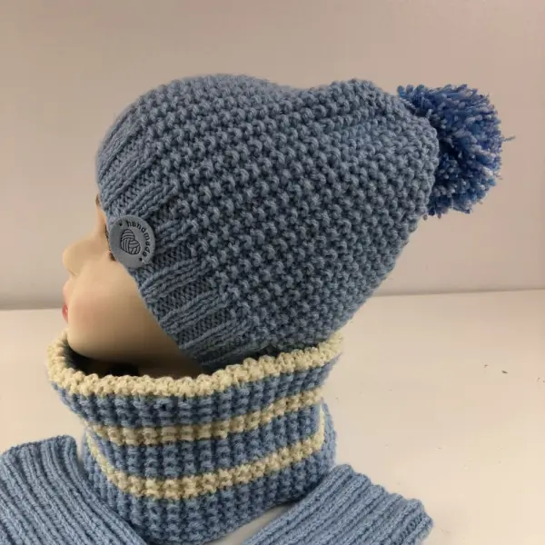 Ensemble bonnet/snood/mitaines 4/6 ans réf 4055