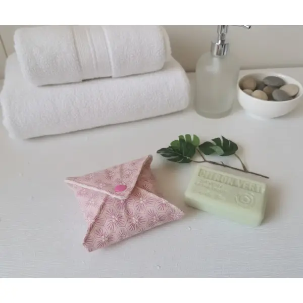 Pochette à savon tissus imprimé et doublée nid d'abeilles
