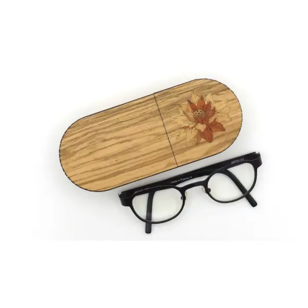 Etui à lunettes en marqueterie modèle fleur de lotus