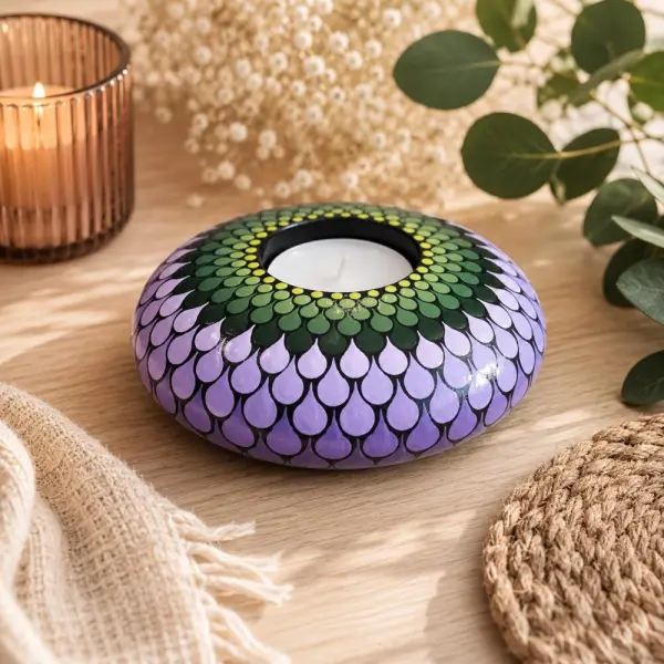 Bougeoir mandala vert & violet en plâtre résine – peint à la main
