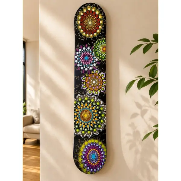 Skateboard décoratif mandala – peint à la main en dot painting – pièce unique