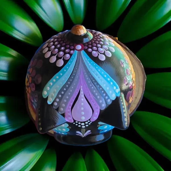 Petit cochon décoratif en plâtre résine – mandala multicolore peint à la main