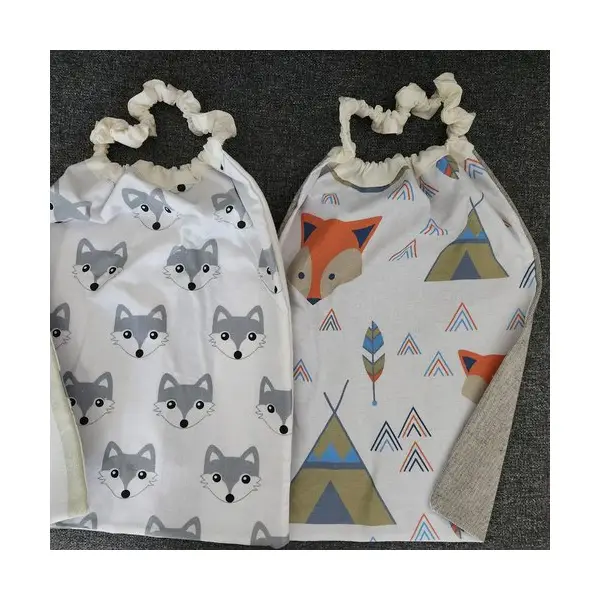 2 serviettes de table - grands bavoirs, serviettes cantine, maternelle, école, loisirs (thème : renards)