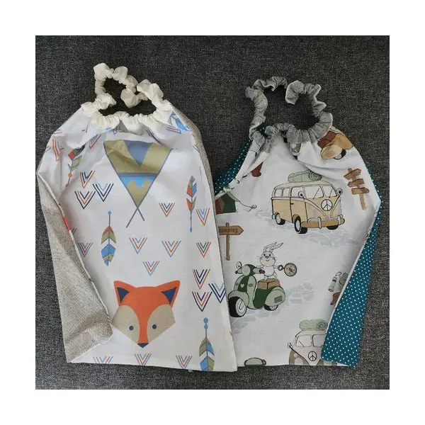 2 serviettes de table - grands bavoirs, serviettes cantine, maternelle, école, loisirs (thème : renard et voiture)