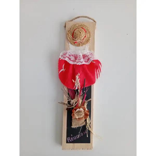 Souvenir île de la réunion : figurine danseuse sur panneau en bois