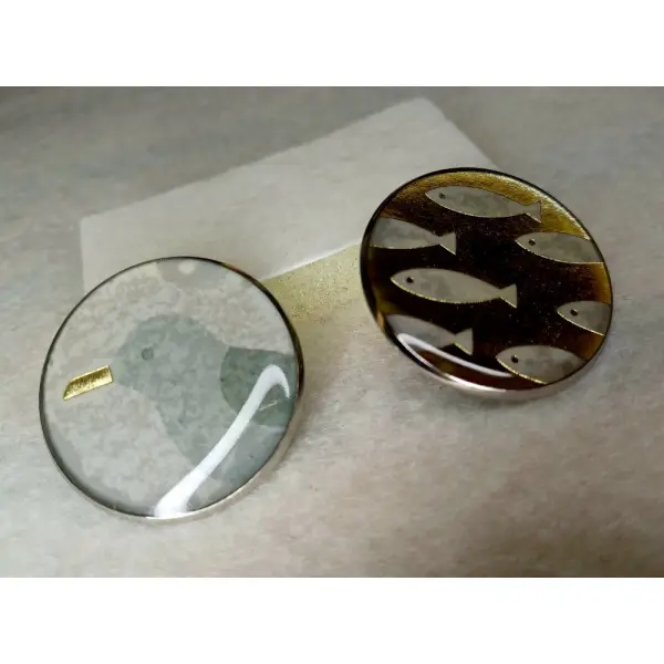 Lot de 2 broches/badges thème marin