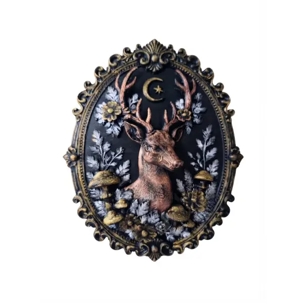 Cadre baroque gothique cerf dans forêt enchantée