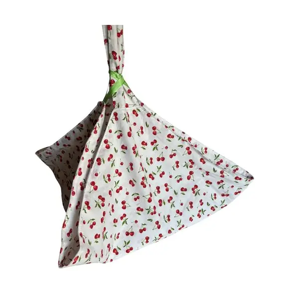 Sac à tartes blanc et cerises