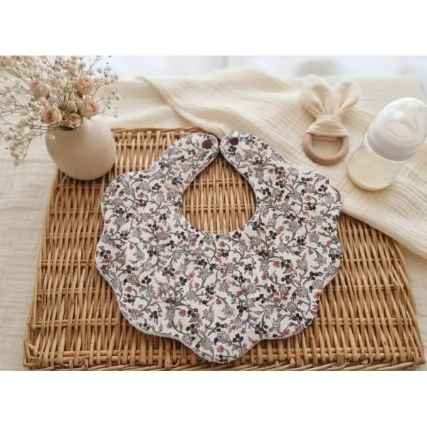 Bavoir naissance fleur coton imprimé et éponge