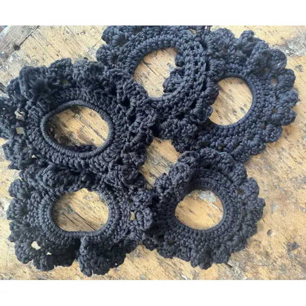 Chouchou au crochet effet dentelle vintage