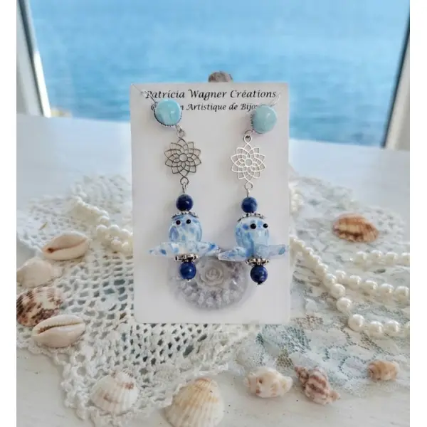 Boucles d’oreilles beauregard blue créées avec verre, pierre naturelle larimar, lapis-lazuli, dormeuses laiton argenté