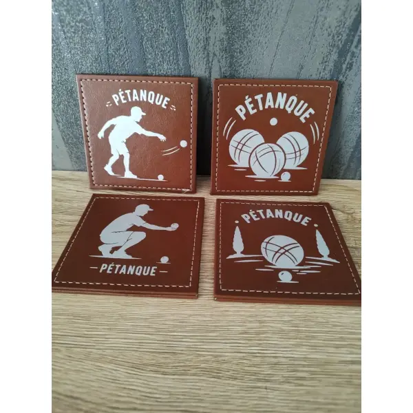 Lot de 4 dessous de verre pétanque en similicuir marron