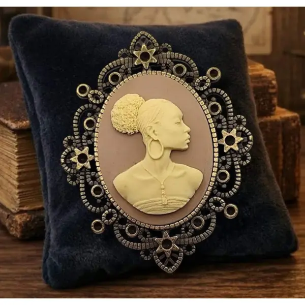 Broche inspiration africaine - hommage à la beauté des femmes noires