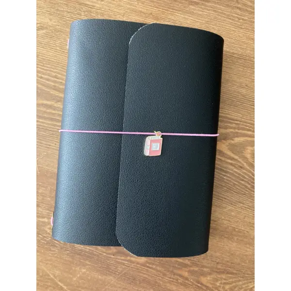 Organisateur noir – 2 carnets a6 & pochettes en papier faites main