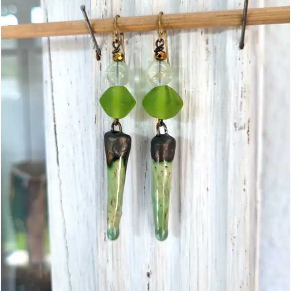 Des boucles d' oreille design moderne réalisées à partir de superbes céramiques de petra ..: "l'arrière saison"