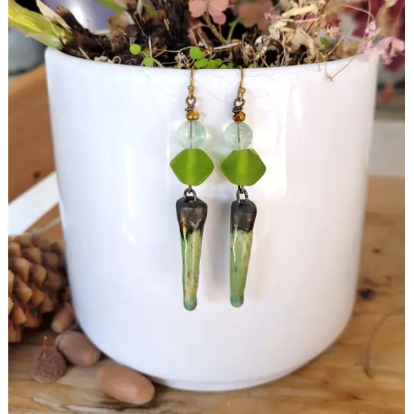 Des boucles d' oreille design moderne réalisées à partir de superbes céramiques de petra ..: "l'arrière saison"