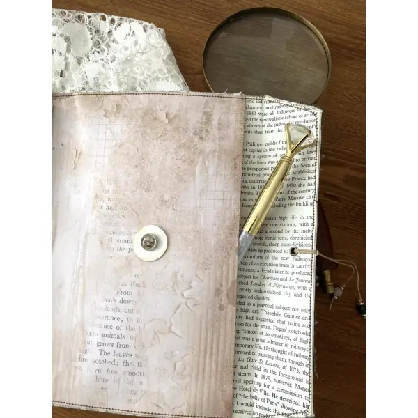Carnet décoratif en tissu – fermeture élastique et dentelle