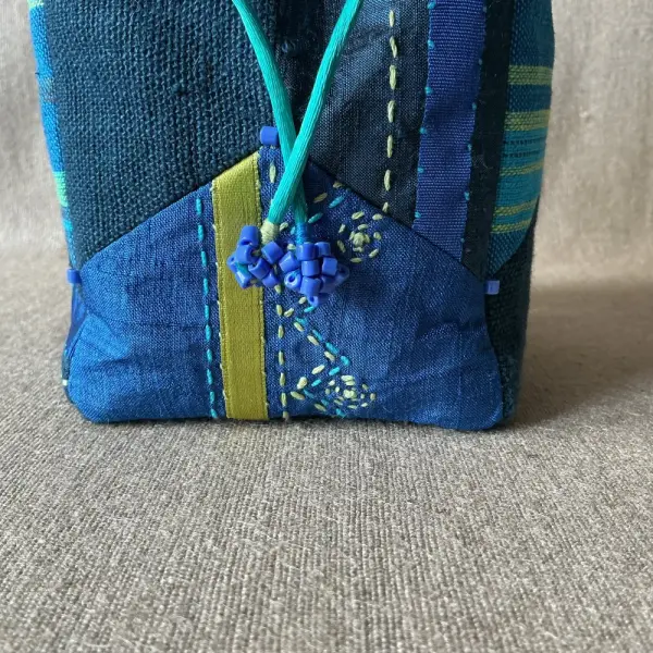 Vide poche esprit komebukuro en lin, soie dans les bleus.