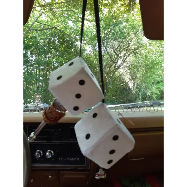 Fuzzy dices blanc