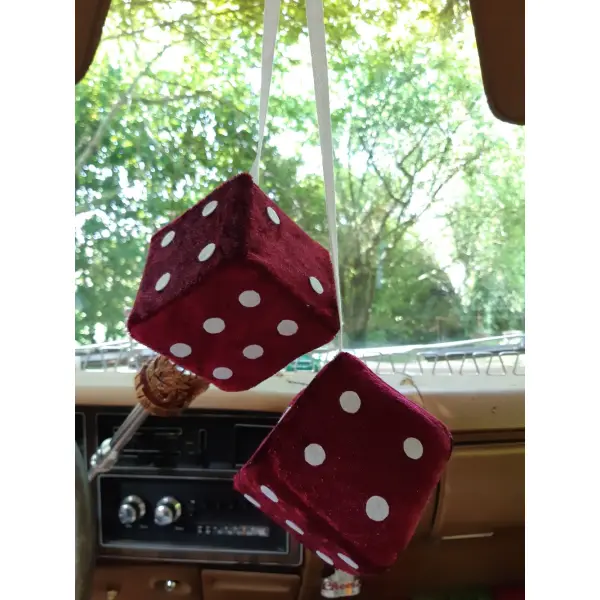 Fuzzy dices bordeaux