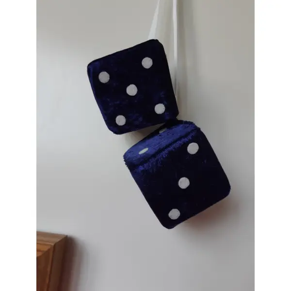 Fuzzy dices bleu marine