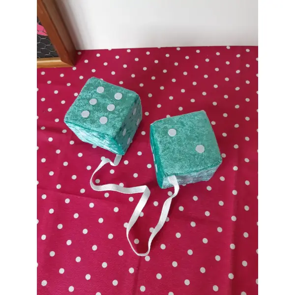 Fuzzy dices vert menthe