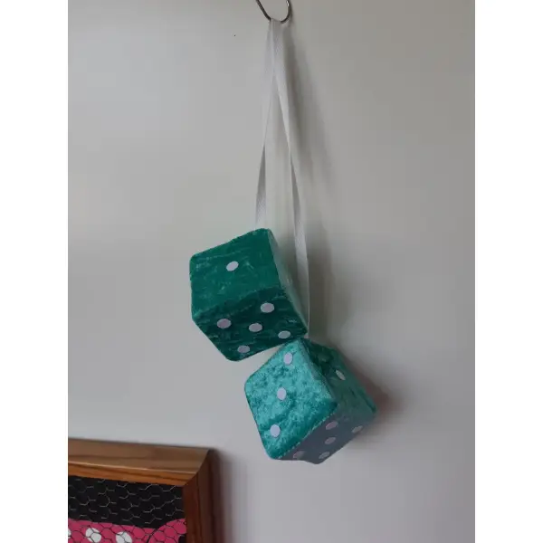 Fuzzy dices vert menthe