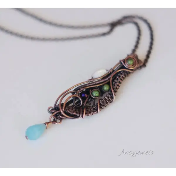 Collier pendentif cuivre oxydé et perles de verre
