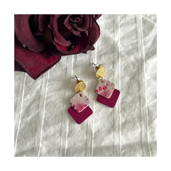 Bijou unique - boucles d'oreilles cuir rose