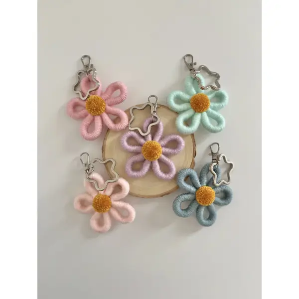 Porte clés fleur en macramé