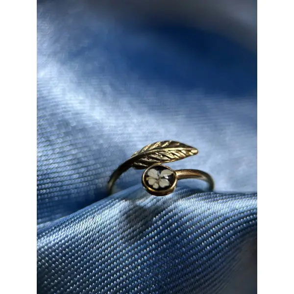 Bague doré ajustable avec petite fleur séchée - feuille doré