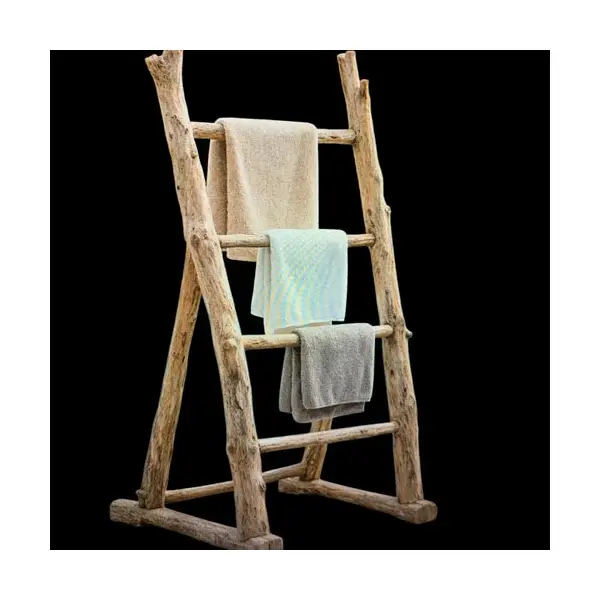 Echelle en bois flotté pour piscine