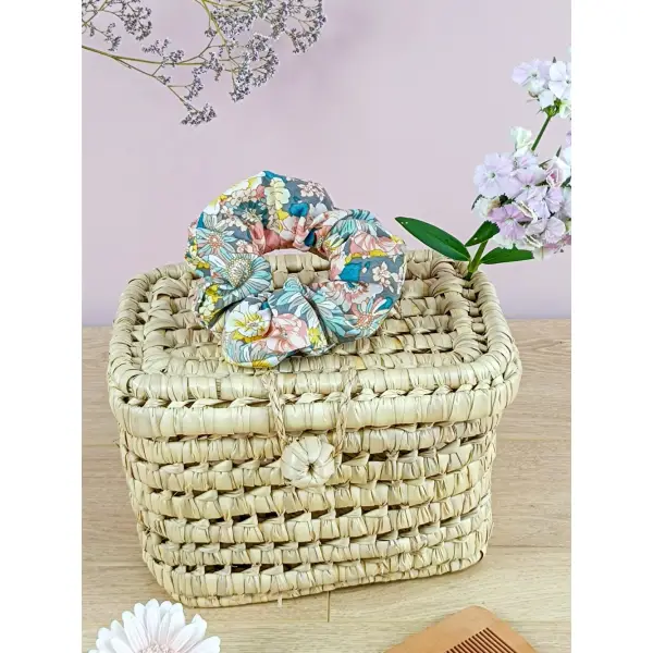 Chouchou cheveux gris fleuri