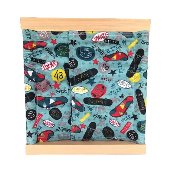 Cadre d'habillage velcro d'inspiration montessori