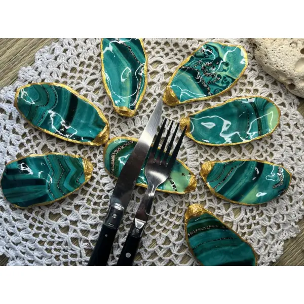 Lot de 8 pièces porte couteaux, couverts coquilles plates de huître emeraude