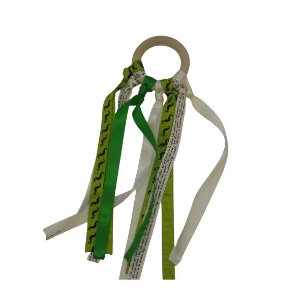 Anneau de dentition rubans verts et beiges inspiration montessori