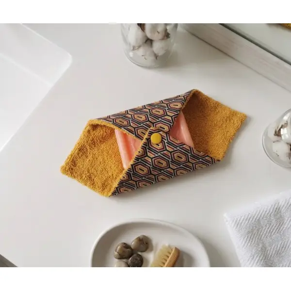 Pochette à savon tissus imprimé et doublée éponge