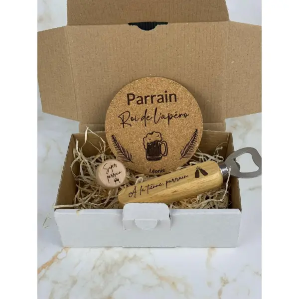 Coffret cadeau personnalisé - décapsuleur, bouchon, dessous de verre - box cadeau parrain, marraine, fête des pères, fête des mères