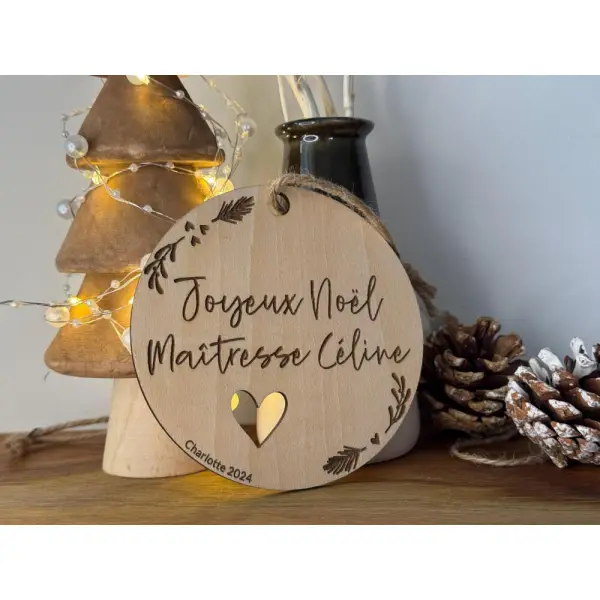 Boule de nöel en bois joyeux noël maîtresse, maître, nounou, atsem...