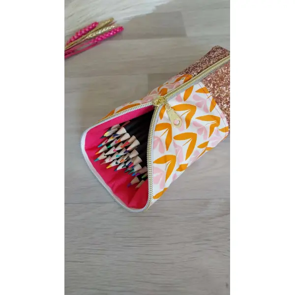 Trousse debout - tulipe scandinave pailleté