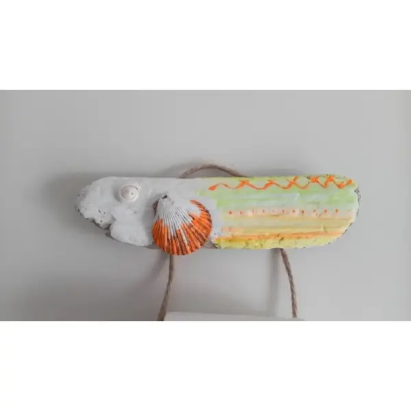 Porte papier toilette marin en forme de poisson en bois flotté coloré