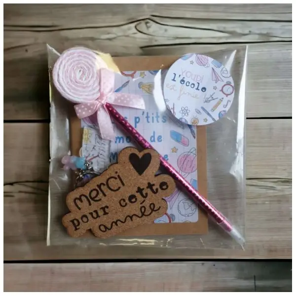 Pochette Youpi l'école est finie - Maîtresse